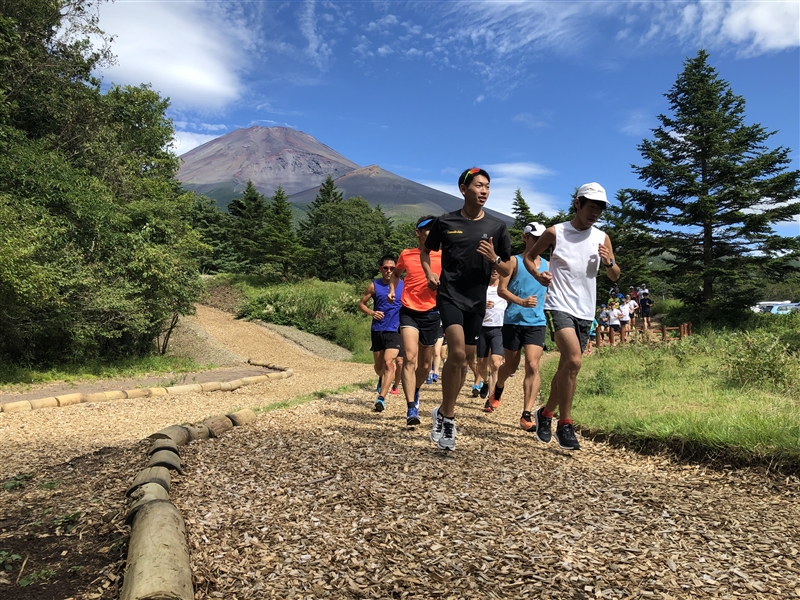 富士山麓で準高地＆クロカン練習 裾野市が長距離トレーニング施設を整備／PR