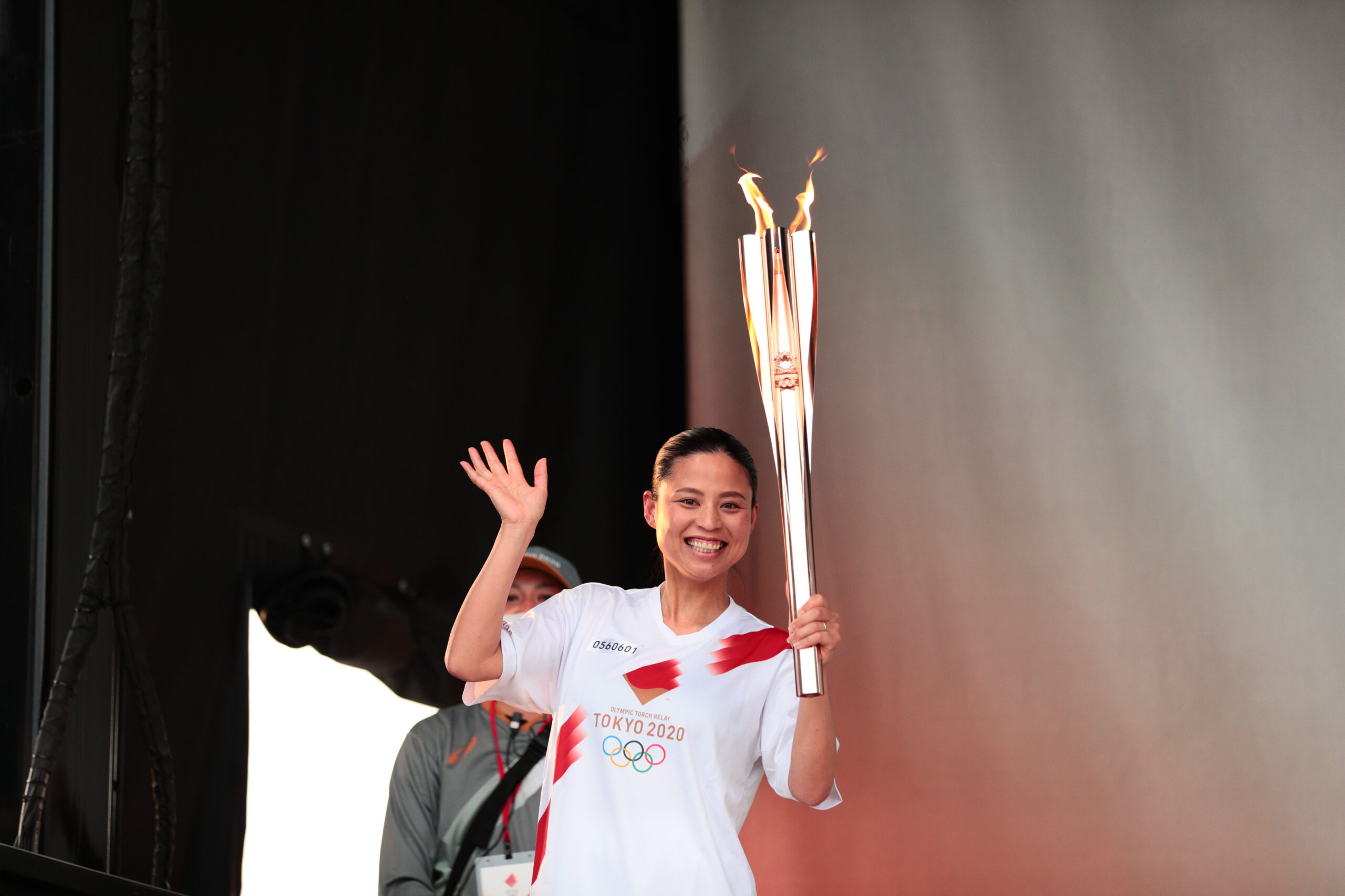 朝原宣治さん、山口衛里さん、小林祐梨子さんが兵庫県で聖火ランナー務める