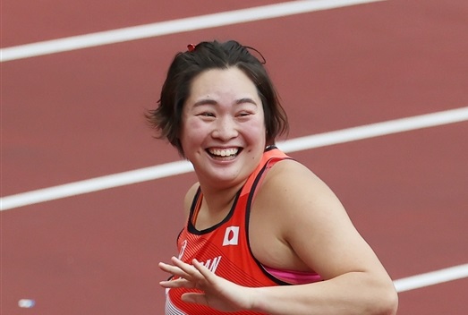 女子やり投・北口榛花57年ぶり決勝進出！1投目62ｍ越えで喜び爆発「決勝でも笑って」