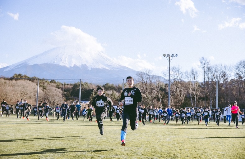 男子短距離の桐生祥秀クリスマスに山梨で50ｍ真剣勝負＆サッカー・ラグビーとコラボも