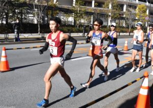 男子20kmは立命大・石田昴が自己新の1時間20分22秒で初Ｖ、世界記録保持者の鈴木雄介は欠場／元旦競歩