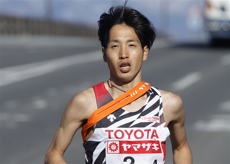 西山雄介が初マラソンで大会新Ｖ！ラスト圧巻のスパート炸裂 2位・鎧坂らとともにパリ五輪ＭＧＣ獲得 ／別府大分毎日マラソン