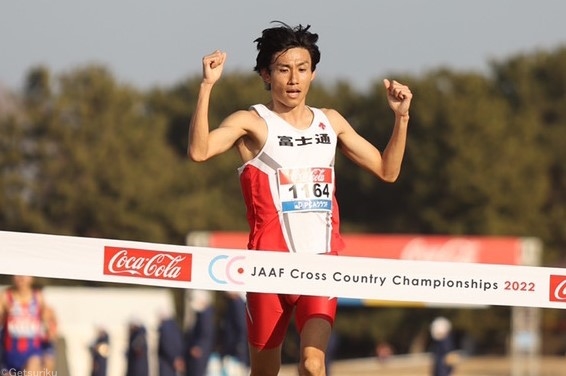 東京五輪代表・松枝博輝が終盤抜け出し初優勝！ 女子は名城大の小林成美がV／日本選手権クロカン