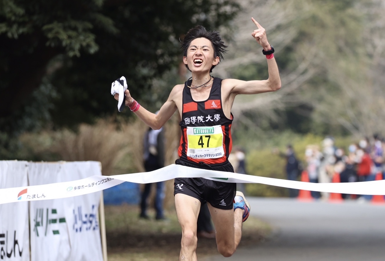 平林清澄が1年生優勝！2位の中西大翔と國學院大ワン・ツー／日本学生ハーフマラソン