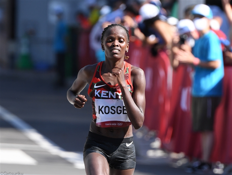 女子は世界記録保持者コスゲイが貫禄勝ち！パフォーマンス世界歴代3位の2時間16分02秒！／東京マラソン