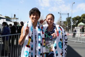マラソン最速夫婦！鈴木健吾＆一山麻緒にギネス記録認定証を贈呈「家宝にします」
