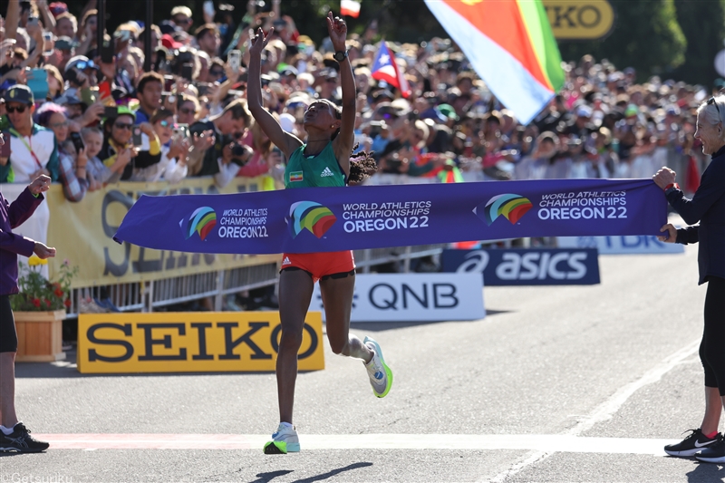 ゲブレシラシェが大会新の2時間18分11秒で女子マラソンＶ ハイペースの激戦制す／世界陸上