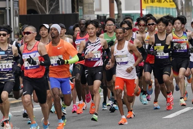 西山和弥が日本歴代7位タイ、初マラソン日本最高の2時間6分45秒で6位！ 池田耀平も2時間6分台で7位／大阪マラソン