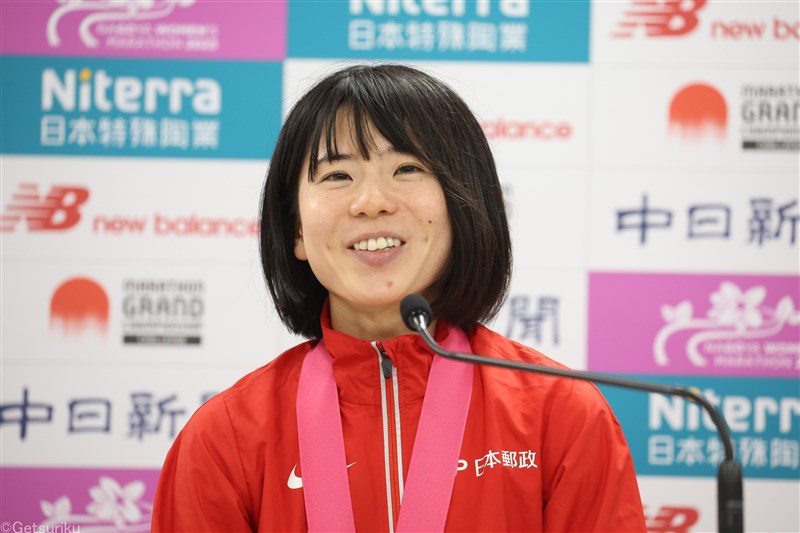 鈴木亜由子が地元で2時間21分52秒の自己新！日本人トップ2位 「練習してきたことを出そうと思った」／名古屋ウィメンズマラソン