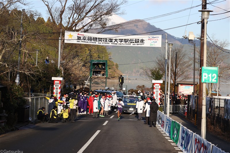 青学大の逃げ切りか、駒大の逆転連覇か、復路は今日8時にスタート！／箱根駅伝