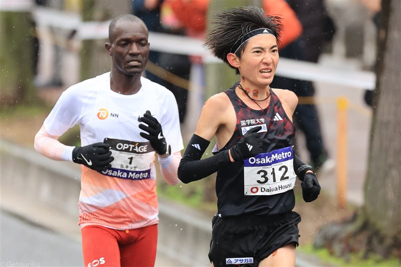 2時間6分18秒で堂々たる初マラソン初V！國學院大・平林清澄「行けるところで行こうと思った」／大阪マラソン