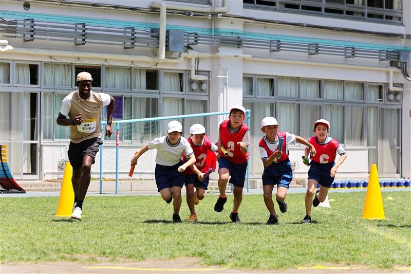 世界トップアスリートに「すげー！」セイコーゴールデンGP出場選手が都内の小学生と交流