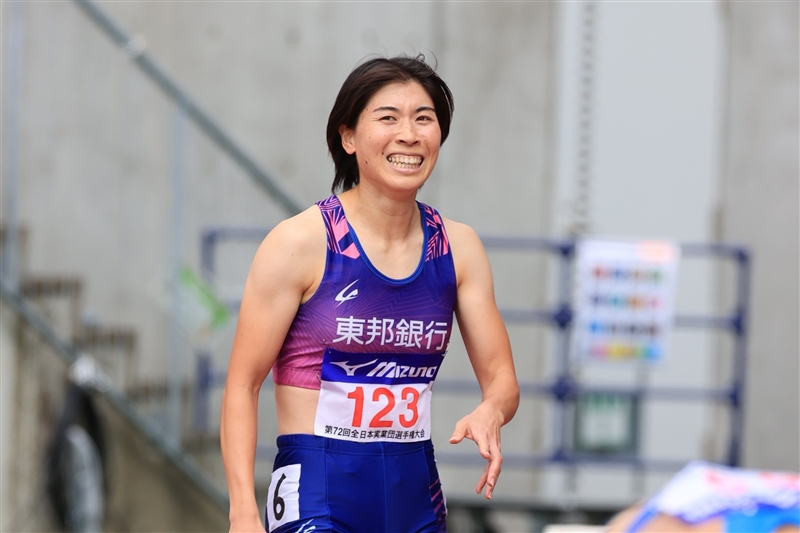 松本奈菜子が400mショートトラック日本新！ 棒高跳・諸田実咲は6位／WA室内ツアー
