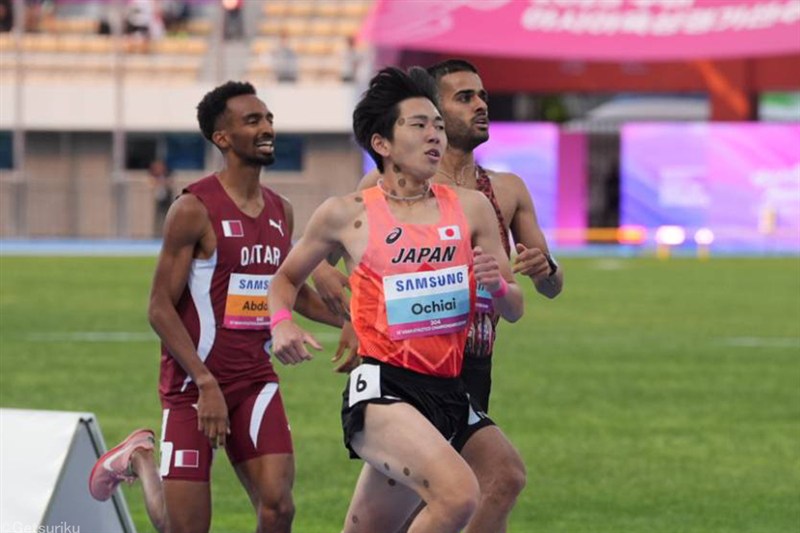 落合晃が800m1分46秒24の予選1組1着で通過！ 3組3着の石井優吉は記録上位で決勝進出／アジア選手権