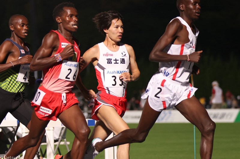 5000m塩尻和也が日本歴代8位の13分13秒59！「これからも日本記録更新を目標に」／GGのべおか