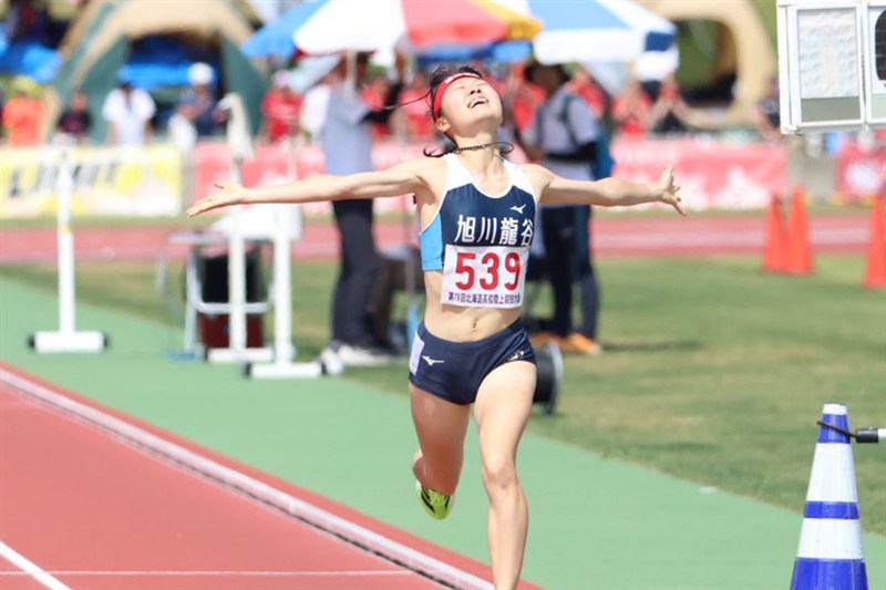 800m・木田美緒莉が2分06秒45！33年ぶり道高校新で1500mとの2冠 吉田星も5000m14分00秒70で2種目制覇／IH北海道