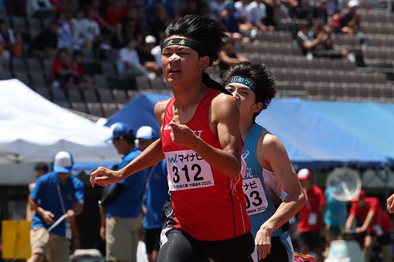 菊池晴太800m1分49秒11の自己新V 残り100mで先頭に立つ「優勝の実感はないがホッとしています」／広島IH