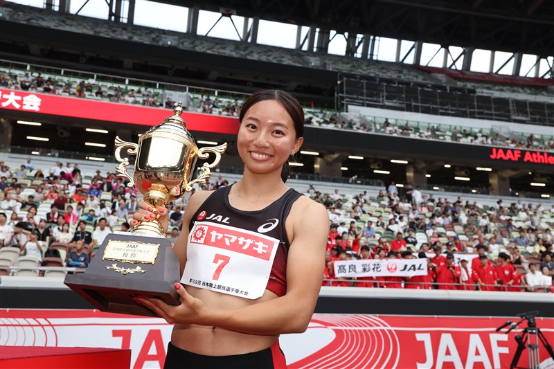 走幅跳・髙良彩花が5年ぶりV!!「とにかくうれしい」ライバル・木村に1cm差の逆転／日本選手権