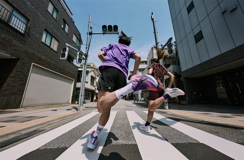 アシックスが「TOKYO Collection」発売！伝統と先進性が共存する「東京」をイメージ 9/4からMEGABLAST、SONICBLASTなど13品番で
