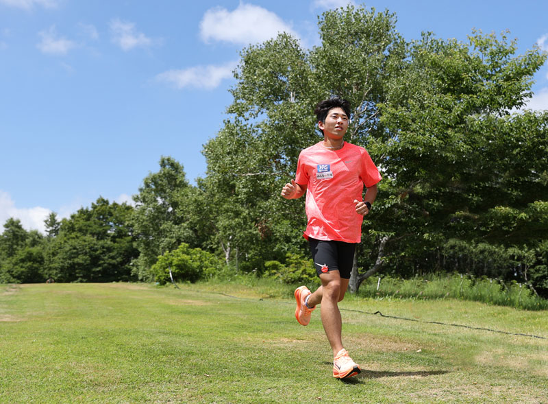 男子800m日本記録保持者・落合晃（駒大）世界への挑戦／大学1年目の前半シーズンで得た収穫と課題、新たなコンディショニング方法も導入