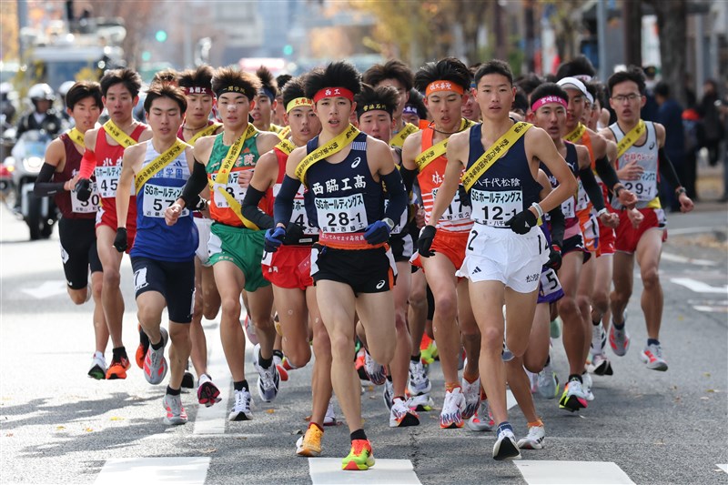 年末の都大路を目標に高校駅伝都道府県大会開幕！明日10月12日の北海道から各地で熱いタスキリレー