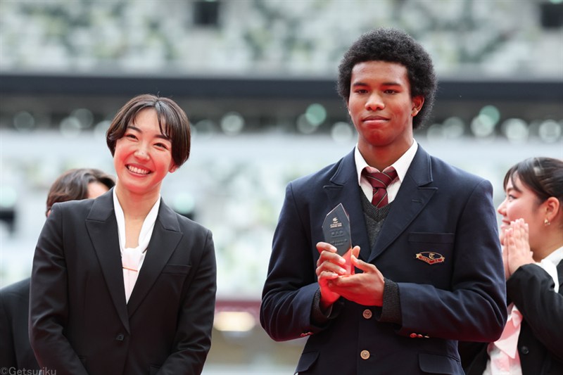 新人賞に古賀ジェレミー「毎日飛び跳ねるぐらいうれしい思い」清水空跳「良い記録を出せた」／陸連アワード