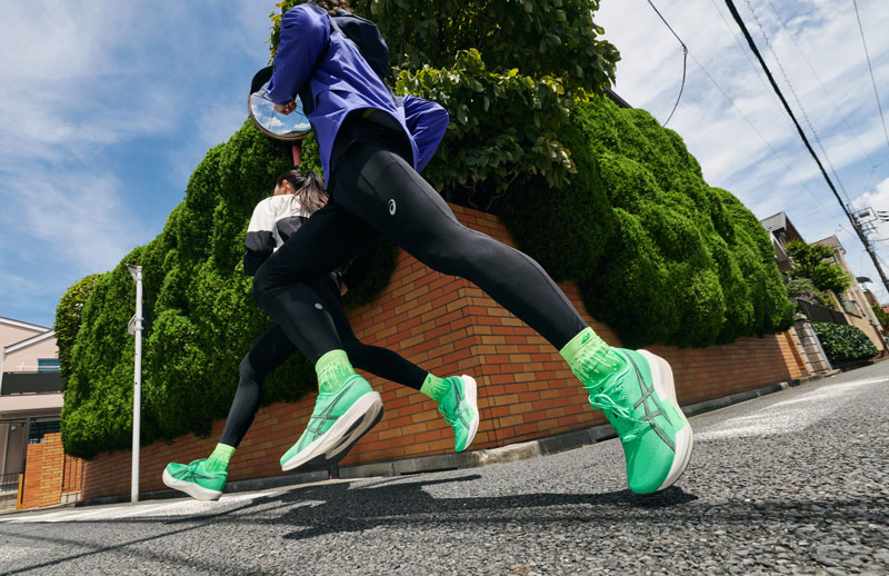 アシックスがカーボンプレート入門モデル「MAGIC SPEED 5」を発表！ 中高生をはじめ幅広いランナーのニーズに応える大きなアップデートに迫る