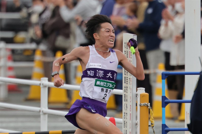 駒大が6区もトップを維持 中大が國學院大に1秒先着 青学大が5位、順大がシード圏内に浮上！／全日本大学駅伝