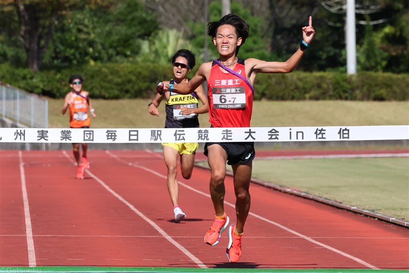 三菱重工が8年ぶり優勝！クラフティア、黒崎播磨との三つ巴アンカー決戦制す／九州実業団駅伝