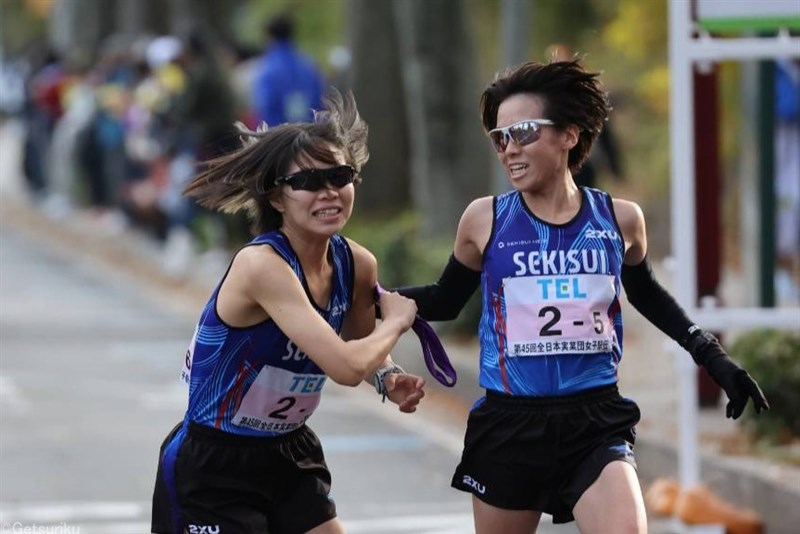 積水化学はV奪還ならず3位 佐藤早也伽「本当に悔しい」野口監督「全員が背負えれば変わる」／クイーンズ駅伝