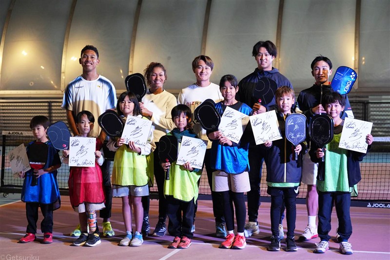 サニブラウンがピックルボール初体験！子どもたちと真剣勝負「スポーツの力あらためて感じる」