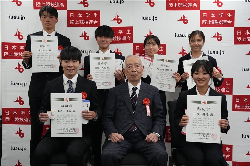日本学連の勲功章授与 ワールドユニバーシティゲームズ金メダリスト称える