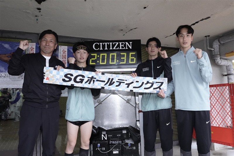 学法石川が日本一！史上初の2時間1分切り「期待通り」貫いたトラックとスピード強化で悲願達成／全国高校駅伝・男子