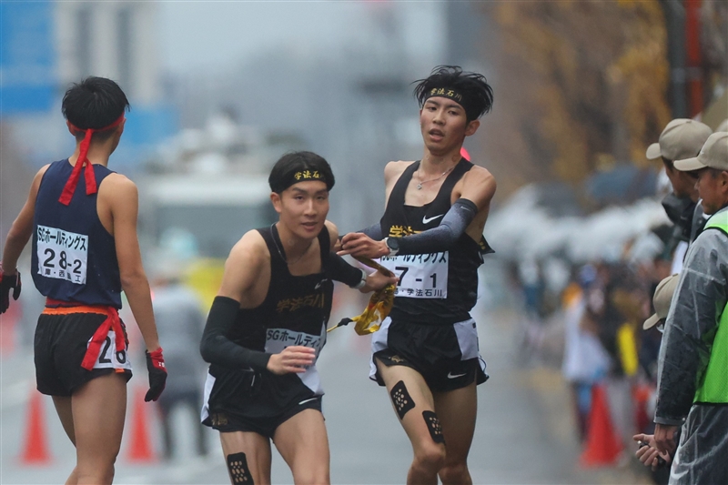 学法石川、悲願の初優勝!!県勢初V、初2時間1分切りの金字塔 1区・増子陽太から首位譲らず／全国高校駅伝・男子