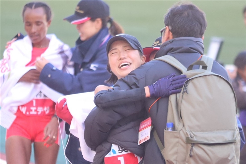 初マラソン日本最高の矢田みくに「すごく楽しかった」ライバルに「置いて行かれて…」と苦しい時期乗り越え開花／大阪国際女子マラソン
