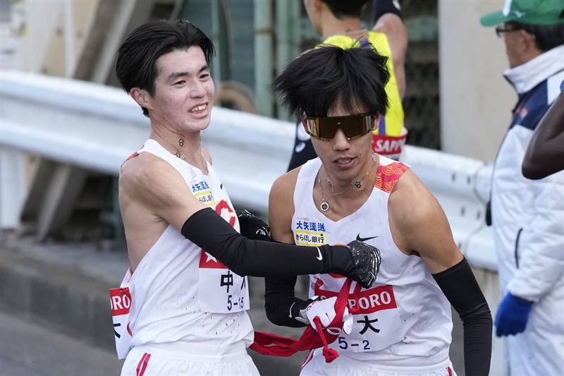 中大は3区、4区で首位中継も5区で明け渡す 藤原正和駅伝監督「7区から10区で前を追いたい」／箱根駅伝