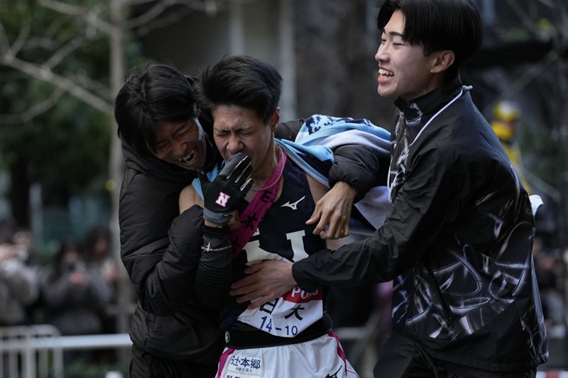 日大は主将・中澤星音、副将・大仲竜平の奮起で12年ぶりシード権！ 「笑顔で終われることがうれしい」／箱根駅伝