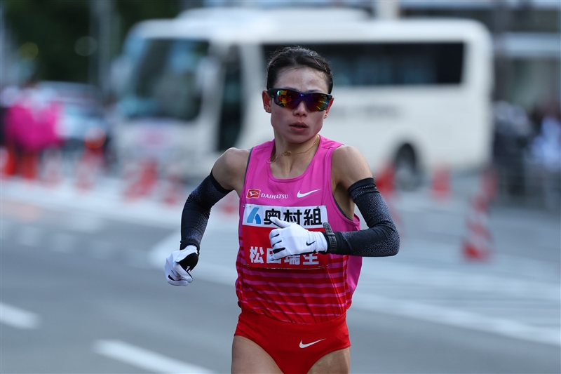 松田瑞生は7位「なんで…」17km付近で先頭争いから遅れも粘りMGC切符も「気持ちは…」／大阪国際女子マラソン