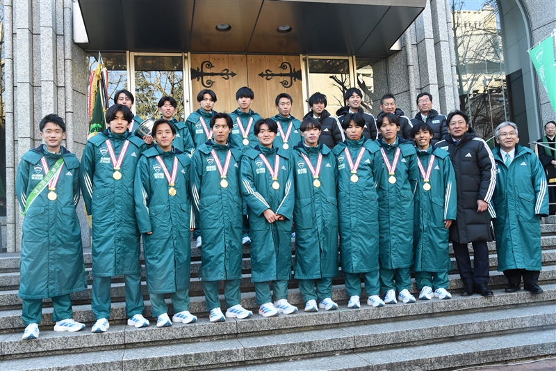 箱根駅伝2度目V3・青学大がキャンパスで優勝報告会！ 5区で大逆転の主将・黒田朝日「100％の力を発揮できた」