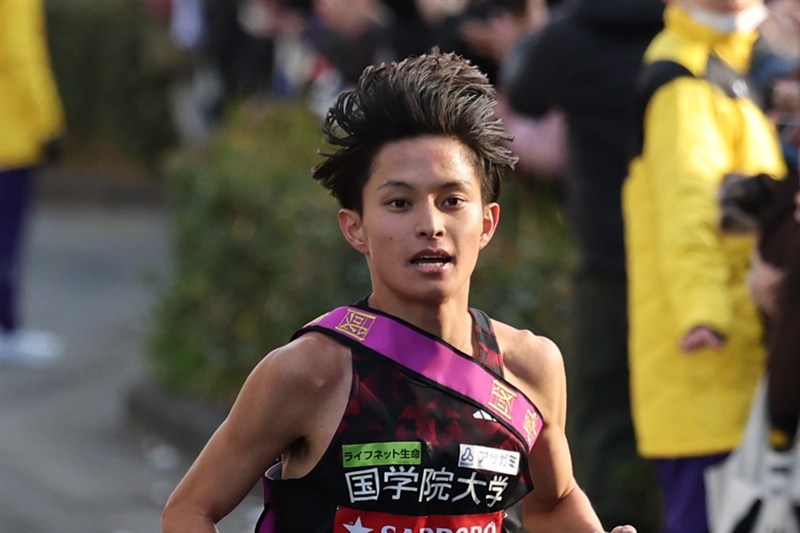 國學院大初の1区区間賞・青木瑠郁 「必ず区間賞を取って渡そうと思った」／箱根駅伝