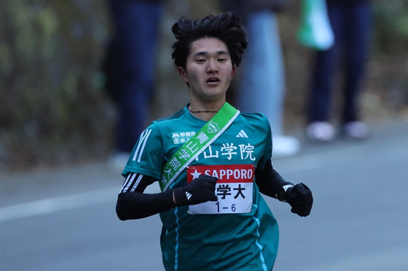 ハイレベルの6区は青学大がリード拡大！ 早大、中大が続く 駒大、創価大が好記録／箱根駅伝