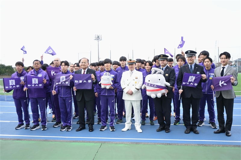 東急電鉄が駒大を“激励”！駒沢大学駅での応援メッセージ掲出など地域一体でエール