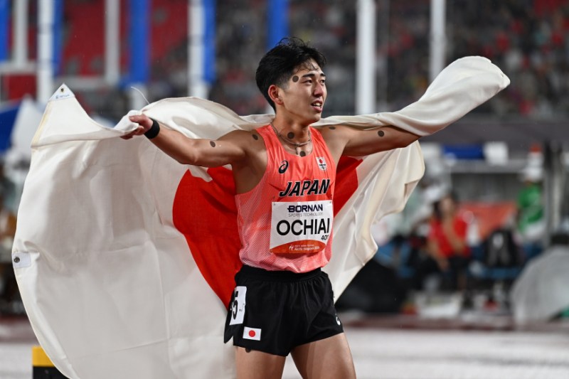 800m落合晃が独走で大会新V!64年ぶり金に、つながれた駒大の絆「恩返しできた」/名古屋アジア大会