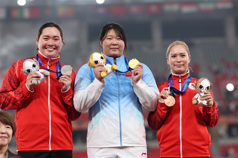やり投・嚴子怡 パフォーマンス世界歴代10位の70m46「これからも勝ち続けたい」 17歳・陳妤頡は100mでU20アジア新/名古屋アジア大会